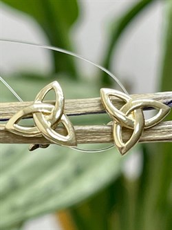 *Пусеты Триглав цв Лимонное арт. 2001070-956 (вес 1,5 г) - фото 120933 *Пусеты Триглав цв Лимонное арт. 2001070-956 (вес 1,5 г) - фото 120933