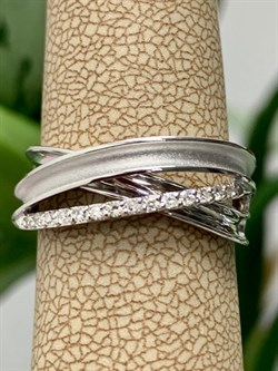 *Кольцо р.16,5 Белый бр цв Белое арт. 13495-Б00-626 вес 3,1 г - фото 124310