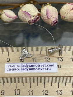 *Пусеты Триглав цв Белое арт. 2001071-504, (вес 1,49 г) - фото 124961 *Пусеты Триглав цв Белое арт. 2001071-504, (вес 1,49 г) - фото 124961