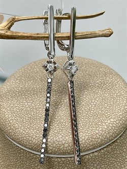 *Серьги Белый бр Черный бр цв Белое арт. С1232-225-636 вес 3,45 г - фото 130544 *Серьги Белый бр Черный бр цв Белое арт. С1232-225-636 вес 3,45 г - фото 130544