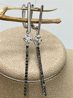 *Серьги Белый бр Черный бр цв Белое арт. С1232-225-636 вес 3,45 г - фото 130545 *Серьги Белый бр Черный бр цв Белое арт. С1232-225-636 вес 3,45 г - фото 130545