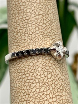 *Кольцо р.18 Белый бр Черный бр цв Белое арт. К1232-225-835 вес 1,52 г - фото 130611 *Кольцо р.18 Белый бр Черный бр цв Белое арт. К1232-225-835 вес 1,52 г - фото 130611