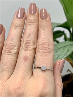 *Кольцо р.18Белый бр цв Белое арт. 12264-200-857 вес 0,67 г - фото 131830