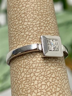 *Кольцо р.16,5 Белый бр цв Белое арт. 13383-200-293 вес 1,74 г - фото 131929