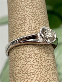 *Кольцо р.18 Белый бр цв Белое арт. 12578-200-000 вес 2,97 г - фото 132281