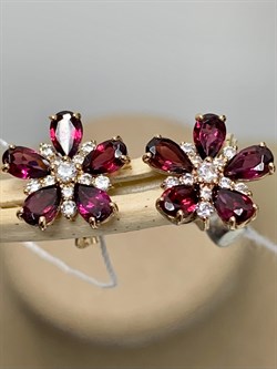 *Пусеты Цветы Родолит Мозамбик цв Красное арт. 02-3393-00-210-1110-47-137 вес 2,34 г - фото 138102 *Пусеты Цветы Родолит Мозамбик цв Красное арт. 02-3393-00-210-1110-47-137 вес 2,34 г - фото 138102