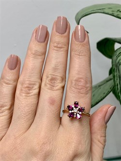 *Кольцо р.17,5 Цветок Родолит Мозамбик цв Красное арт. 01-0001-00-210-1110-46-844 вес 3,55 г - фото 138141 *Кольцо р.17,5 Цветок Родолит Мозамбик цв Красное арт. 01-0001-00-210-1110-46-844 вес 3,55 г - фото 138141