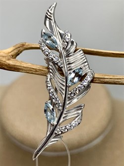 *Брошь Перо Голубой Топаз арт. 04-2298/00ТБ-00-330 вес 2,78 г - фото 138712 *Брошь Перо Голубой Топаз арт. 04-2298/00ТБ-00-330 вес 2,78 г - фото 138712