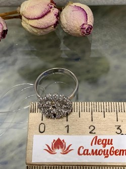 *Кольцо р.17 Одуванчик Белый Бр цв Белое арт 1-208483-00-00-610 вес 2,85 г - фото 142686