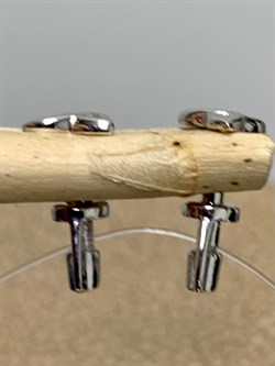 *Пусеты Пусеты Триглав цв Белое арт. 2000805-014 (вес 1,02 г) - фото 142813 *Пусеты Пусеты Триглав цв Белое арт. 2000805-014 (вес 1,02 г) - фото 142813