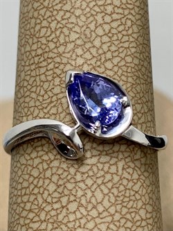 *Кольцо р.18,5 Танзанит цв Белое арт 1-206468-00-31-881 вес 2,05 г - фото 150048