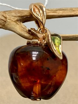 *Подвеска Яблоко Янтарь цв Красное арт. 03-2630-00-271-1110-46-567 вес 2,44 г - фото 151307