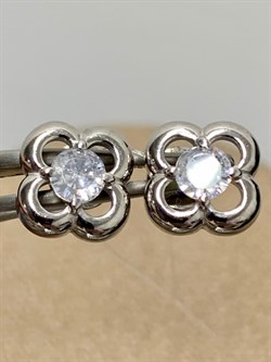 *Пусеты Клевер🍀 Белый Фианит арт. 02-1339/00КЦ-00-940 (вес 2,18 г) - фото 152562