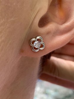 *Пусеты Клевер🍀 Белый Фианит арт. 02-1339/00КЦ-00-940 (вес 2,18 г) - фото 152564