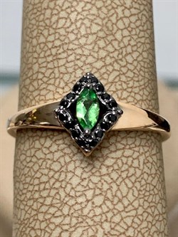 *Кольцо р.18 Микс Цаворит Шпинель цв Красное арт. 13887-132-494 (вес 2,03 г) - фото 156740