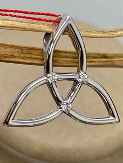 *Подвеска Триглав Белый бр цв Белое арт. 34358-200-570 вес 2,01 г - фото 159556 *Подвеска Триглав Белый бр цв Белое арт. 34358-200-570 вес 2,01 г - фото 159556