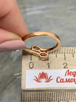 *Кольцо р.19 Поцелуйчик Розовый Топаз арт. 01-3259/00ТР-60-452 вес 2,42 г - фото 167851 *Кольцо р.19 Поцелуйчик Розовый Топаз арт. 01-3259/00ТР-60-452 вес 2,42 г - фото 167851