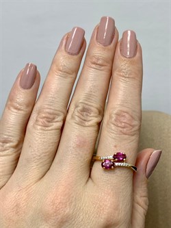 *Кольцо р.19 Поцелуйчик Розовый Топаз арт. 01-3259/00ТР-80-768 вес 2,49 г - фото 169437 *Кольцо р.19 Поцелуйчик Розовый Топаз арт. 01-3259/00ТР-80-768 вес 2,49 г - фото 169437