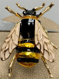 Брошь Оса Эмаль арт: 86115 Мадам Брошкина - фото 176418 Брошь Оса Эмаль арт: 86115 Мадам Брошкина - фото 176418