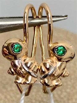 *Серьги Петли Черепахи Зеленый Фианит цв Красное арт. 02-3852-00-404-1110-03-316 вес 1,35 г - фото 177830 *Серьги Петли Черепахи Зеленый Фианит цв Красное арт. 02-3852-00-404-1110-03-316 вес 1,35 г - фото 177830