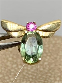*Серьга Пусета Мотылек Зеленый Сапфир цв Лимонное арт. 511с-263-0,87 (вес 0,87 г) - фото 180340