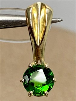 *Подвеска Хромдиопсид цв Лимонное арт 3-330928-00-37-991 (вес 0,79 г) - фото 185107