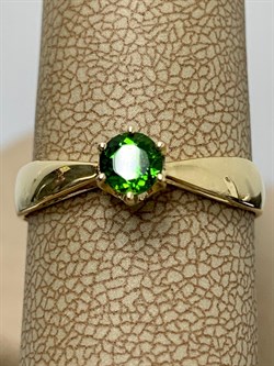 *Кольцо р.19 Хромдиопсид цв Лимонное арт 1-307254-00-37-984 (вес 2,08 г) - фото 185121