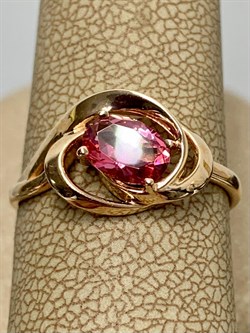 *Кольцо р.18 Розовый Топаз цв Красное арт. 10930579-221 вес 2,32 г - фото 185585