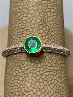 *Кольцо р.17,5 Изумруд цв Красное арт. 1830214-123 вес 1,23 г - фото 186458