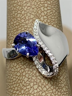 *Кольцо р.18 Танзанит цв Белое арт. 1-107-368-31-784 (вес 3,28 г) - фото 188516