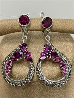 *Серьги Марказит Родолит арт. HE708-591 (вес 13,04 г) - фото 193218