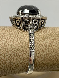 *Кольцо р.19 Марказит Корунд Коричневый Сапфир арт. M101226-579 вес 4,63 г - фото 194419