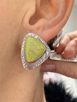 *Серьги Лизардит Урал арт. 1865-029 Вес 9,93 г - фото 198213 *Серьги Лизардит Урал арт. 1865-029 Вес 9,93 г - фото 198213