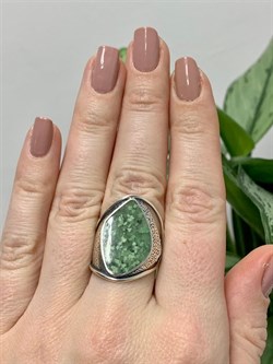 *Кольцо р.18 Жадеит арт. 10029-761 Вес 7,97 г - фото 198848 *Кольцо р.18 Жадеит арт. 10029-761 Вес 7,97 г - фото 198848