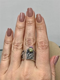 *Кольцо р.18,25 Эмаль Фианит Чертополох с/к арт. 1766К-629 Леди Самоцвет Вес 9 г - фото 201351 *Кольцо р.18,25 Эмаль Фианит Чертополох с/к арт. 1766К-629 Леди Самоцвет Вес 9 г - фото 201351