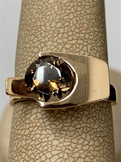 *Кольцо р.18,5 Дымчатый Кварц цв Красное арт. 1142-529 вес 3,83 г - фото 202360