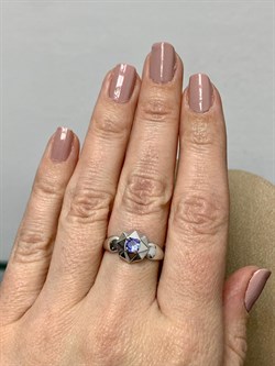 *Кольцо р.17,5 Танзанит цв Белое арт. К/208-208-138, (вес 1,82 г) - фото 202572 *Кольцо р.17,5 Танзанит цв Белое арт. К/208-208-138, (вес 1,82 г) - фото 202572