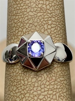 *Кольцо р.17,5 Танзанит цв Белое арт. К/208-208-138, (вес 1,82 г) - фото 202573 *Кольцо р.17,5 Танзанит цв Белое арт. К/208-208-138, (вес 1,82 г) - фото 202573