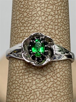 *Кольцо р.17,5 Микс Цаворит Шпинель арт. 01-2431/00ЦВ-17-017 вес 1,88 г - фото 203552