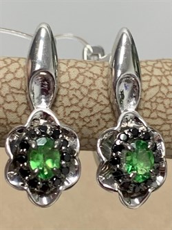 *Серьги Микс Цаворит Шпинель арт. 02-2427/00ЦВ-17-832 вес 2,88 г - фото 203609