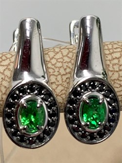 *Серьги Микс Цаворит Шпинель арт. 02-2430/00ЦВ-17-992 вес 2,95 г - фото 203753