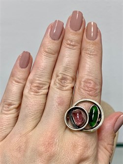 *Кольцо р.19 Микс Хромдиопсид Турмалин АРТ 3185-1 ВЕС 7,8 Г - фото 207977