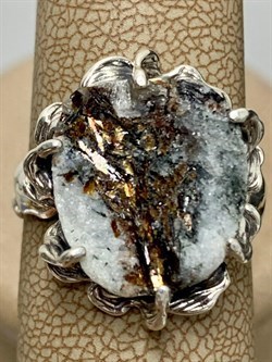 *Кольцо р.18 Астрофиллит Кольский п-ов АРТ 3246-462 ВЕС 4,9 Г - фото 208166