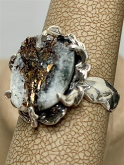 *Кольцо р.18 Астрофиллит Кольский п-ов АРТ 3246-462 ВЕС 4,9 Г - фото 208168