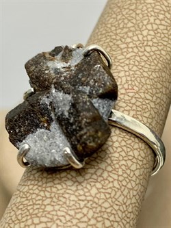 *Кольцо р.19 Ставролит Кольский п-ов АРТ 1539-1 ВЕС 6,5 Г - фото 208376