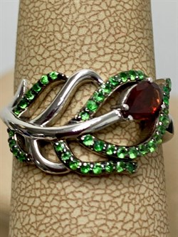 *Кольцо р.19 Гранат Пироп Цаворит арт. SM-R02912-X-WB-PG-X-Gg-606 вес 4,44 г - фото 209107