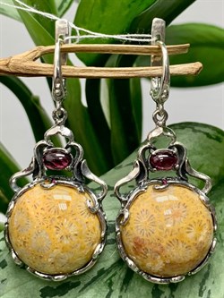 *Серьги Коралл Фоссил Гранат Альмандин АРТ с133-190 (ВЕС 18,62 Г) - фото 209460 *Серьги Коралл Фоссил Гранат Альмандин АРТ с133-190 (ВЕС 18,62 Г) - фото 209460