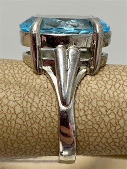 *Кольцо р.17 Голубой Топаз Бразилия АРТ 65809 Вес 6,01 г - фото 212512
