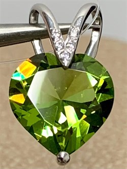 *Подвеска Сердце Хризолит иск арт. П630-815СХр-230 вес 1,23 г - фото 219738