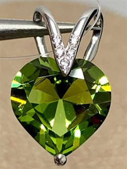 *Подвеска Сердце Хризолит иск арт. П630-815СХр-230 вес 1,23 г - фото 219743 *Подвеска Сердце Хризолит иск арт. П630-815СХр-230 вес 1,23 г - фото 219743